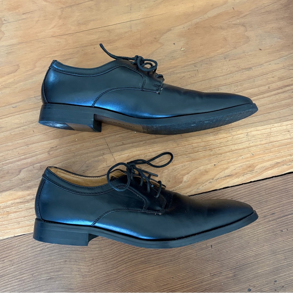 BLACK SHOES